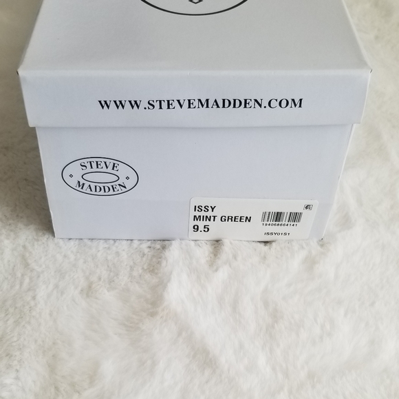Steve Madden Issy Mint Green Sandals - Picture 3 of 3